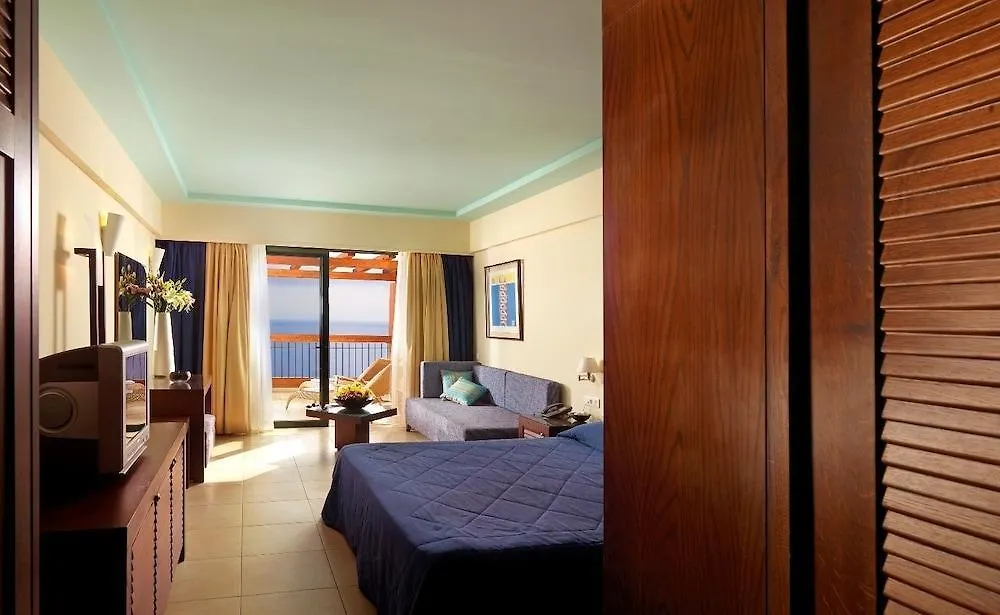 Louis Apostolata Island Resort Eleios-Pronnoi