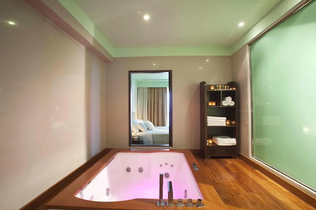 *****  Eleios-Pronnoi Louis Apostolata Island Resort יוון